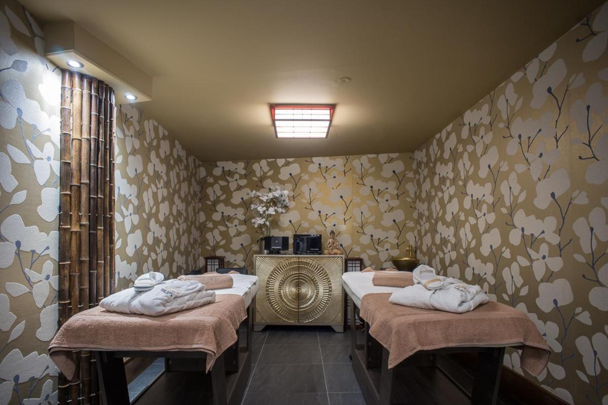 Holyrood Hotel - Leisure Centre & The Spa At Orchids Бундоран Екстериор снимка