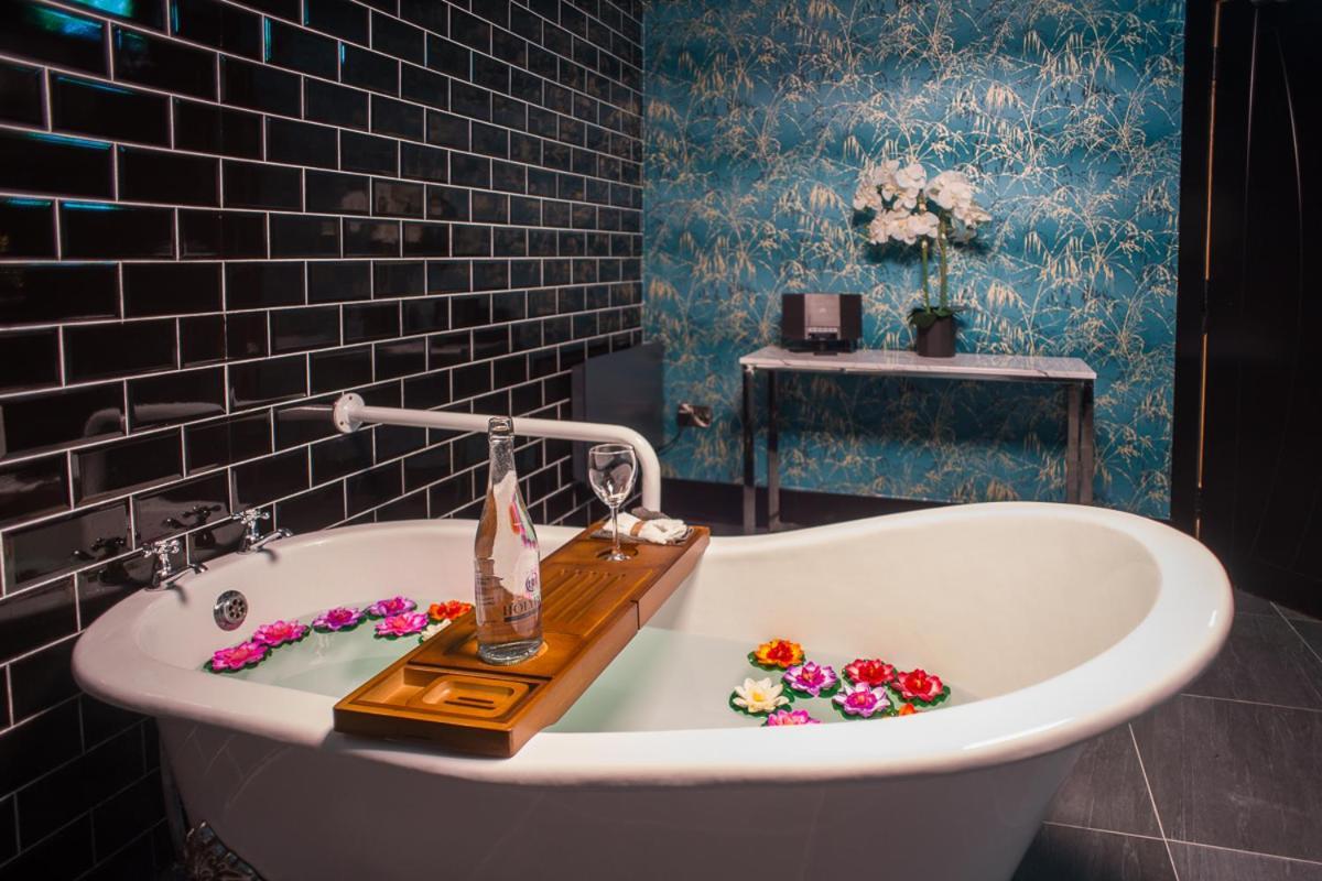 Holyrood Hotel - Leisure Centre & The Spa At Orchids Бундоран Екстериор снимка