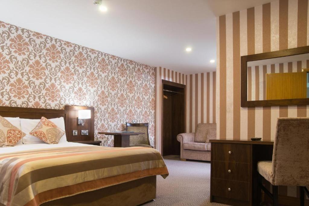 Holyrood Hotel - Leisure Centre & The Spa At Orchids Бундоран Екстериор снимка
